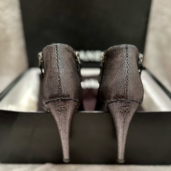 CHANEL Bottines C2635 Anthr 81307/Noir 94305 - Picture 2 of 13